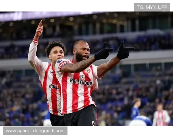 布伦特福德4-2埃弗顿战术板：蒂亚戈完美戴帽背后的跑位艺术